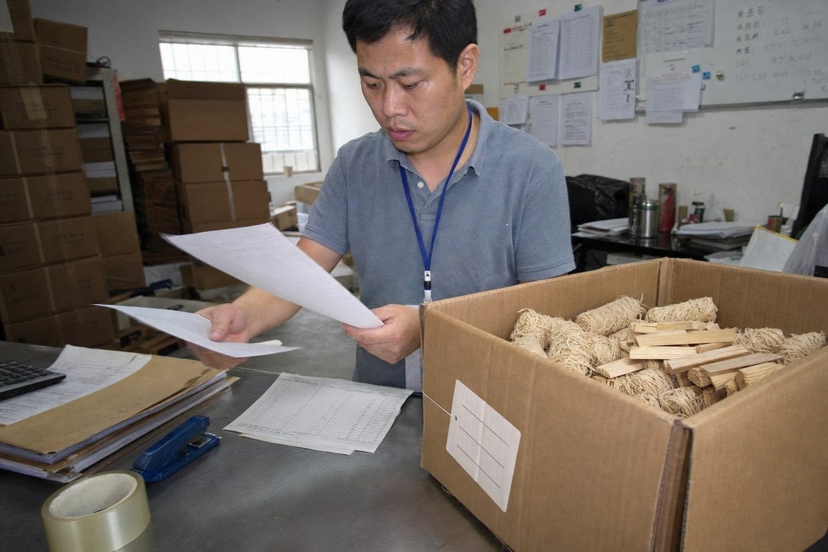 Verifying Retail Documentation Documentation checklist to confirm a supplier's chain retail sales history (ID#2)