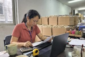 How to Calculate Mixed-SKU Loading Quantity for Wood Fire Starters in a 40ft Container?