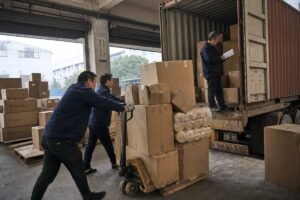 How Does Mixing SKU Sizes in a Container Affect Wood Fire Starter Pricing?