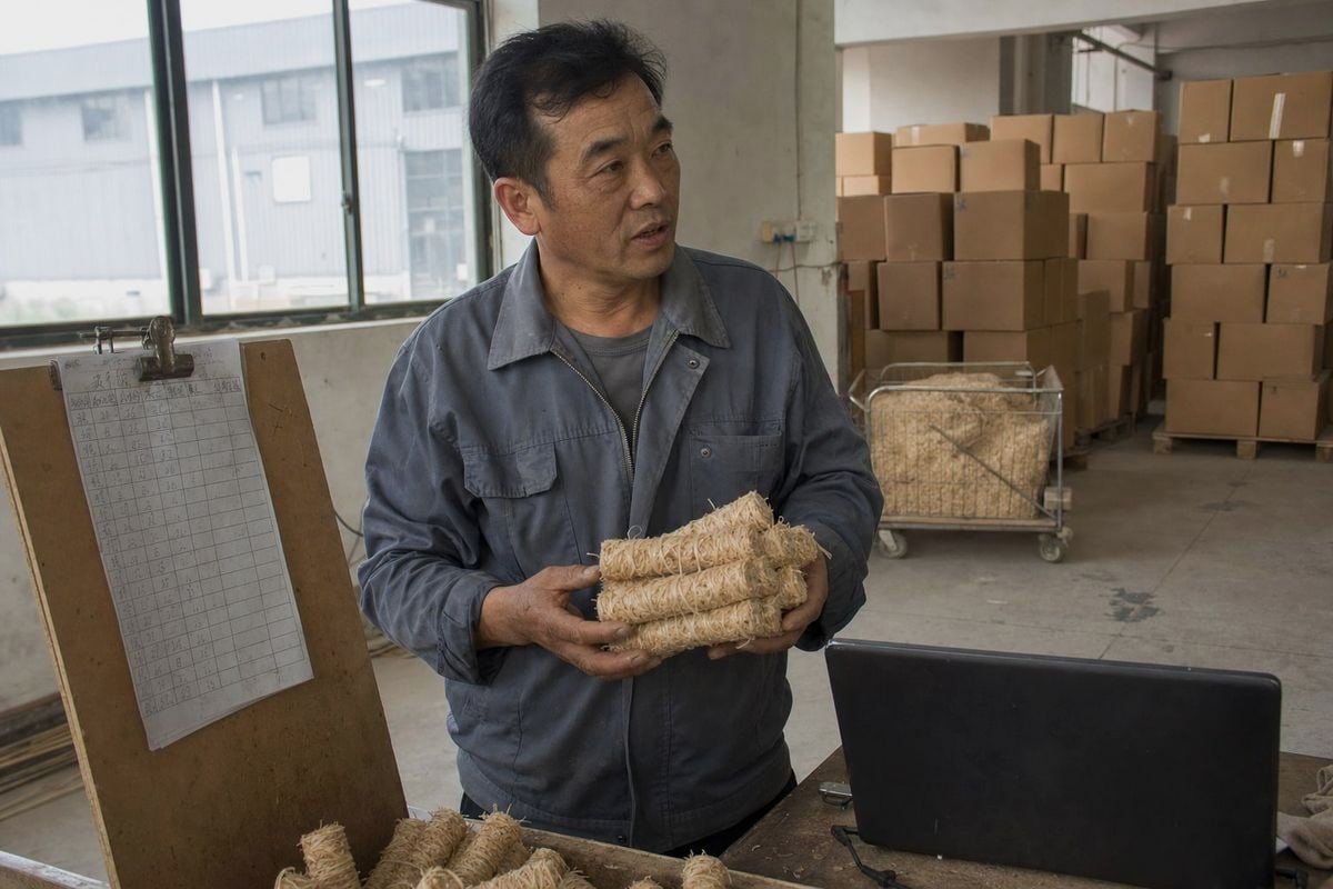 Comparing sourcing agent versus in-house team costs and risks for China wood fire starters (ID#1)