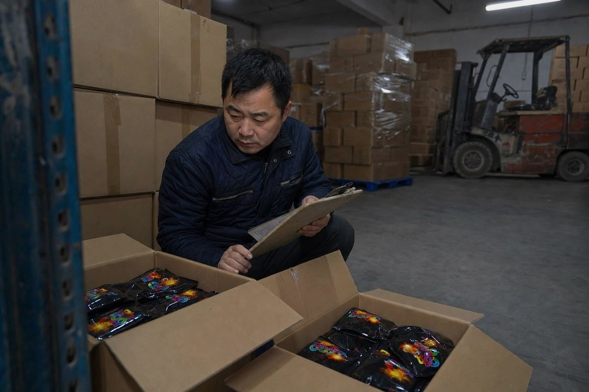 Verifying supplier production capacity to prevent late delivery liability disputes effectively (ID#5)