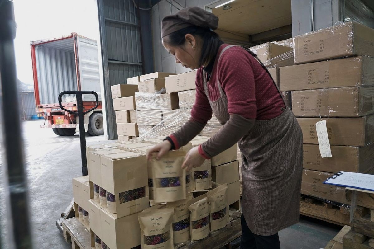 MOQ and Lead Times Evaluating MOQ, private label options and lead times for Chinese suppliers (ID#5)