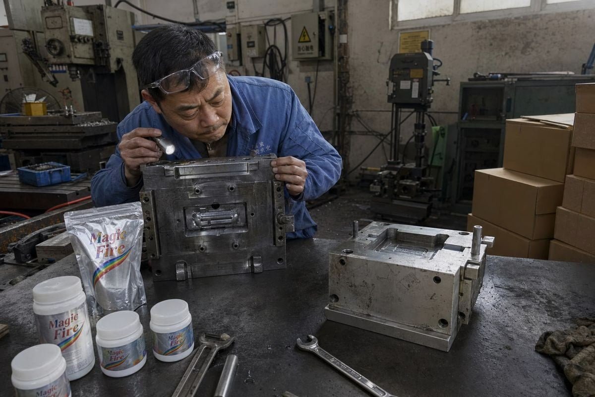 Mold Tooling Costs Cost ranges for simple, prototype, and production-grade packaging mold tooling options (ID#3)