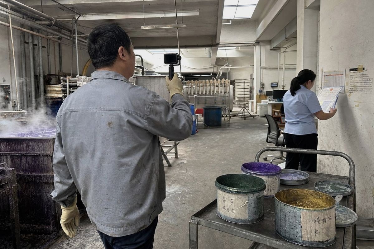 Factory Verification Checklist Verifying a real colored pine cone factory versus a trading company supplier (ID#2)