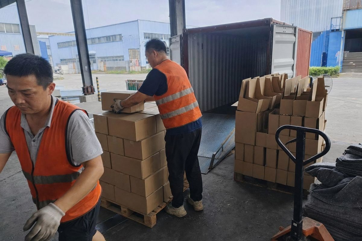 Shipping and Storage Costs How bag-in and bulk packaging formats impact shipping and storage costs differently (ID#3)